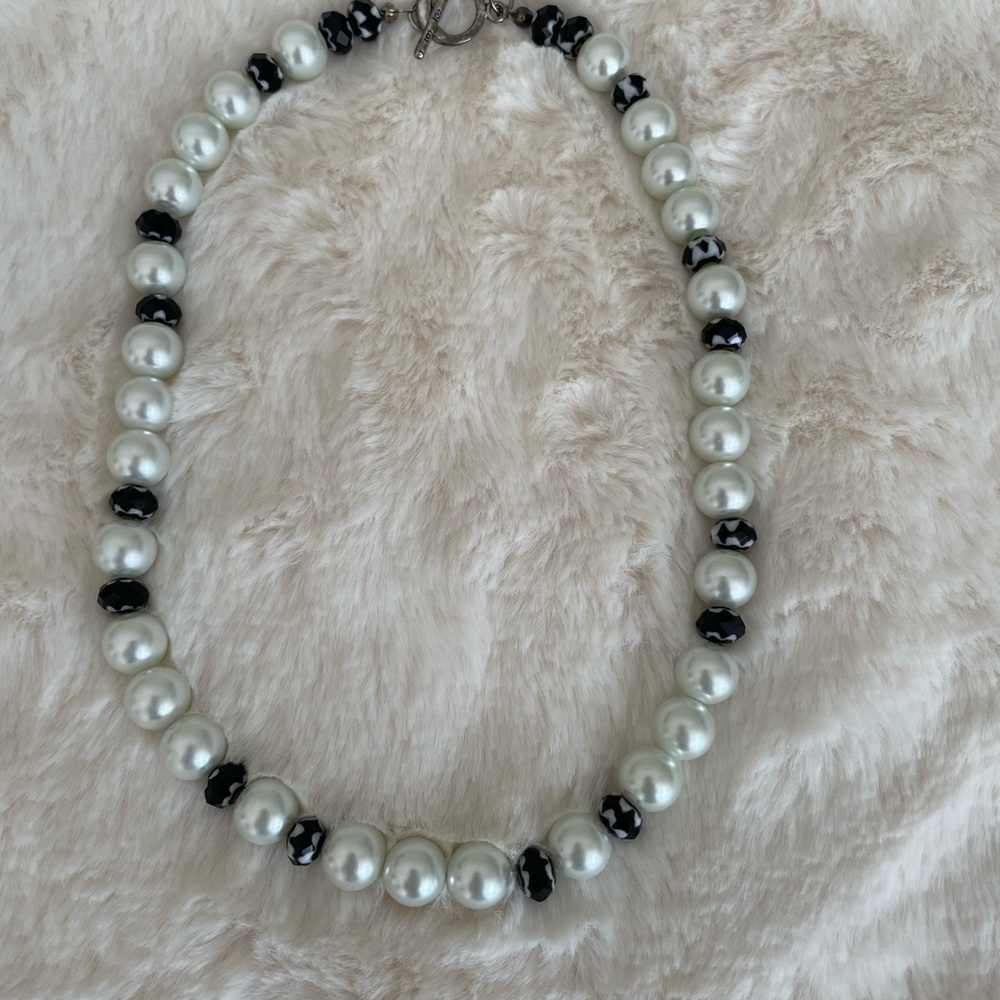 Elegant Black and White Necklace